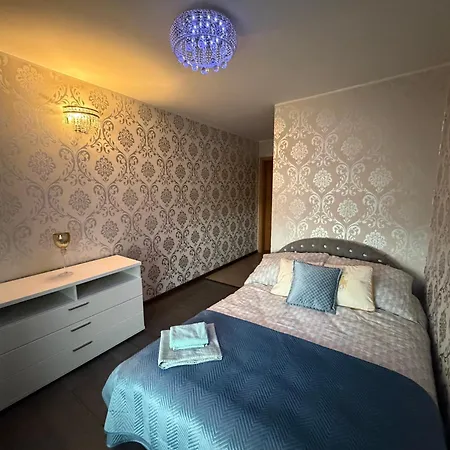 Glow Hostal