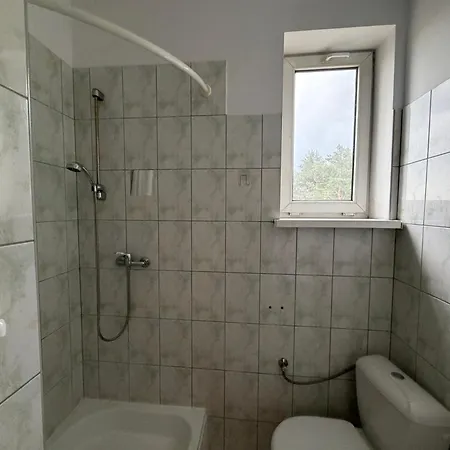 Glow Hostal *